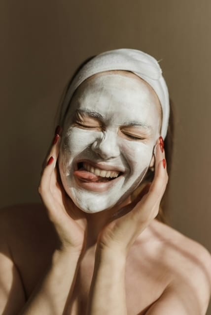 NATURAL SKINCARE FOR TWEENS AND TEENS: THE BENEFITS OF LAVENDER, WITCH HAZEL, AND MORE